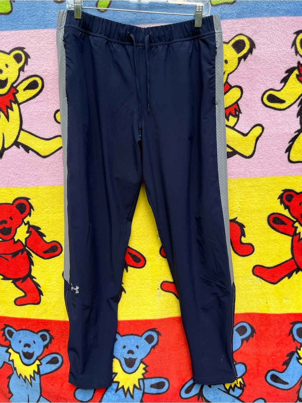 Under Armour heatgear loose Navy Blue Joggers wGray Side Panels gym running